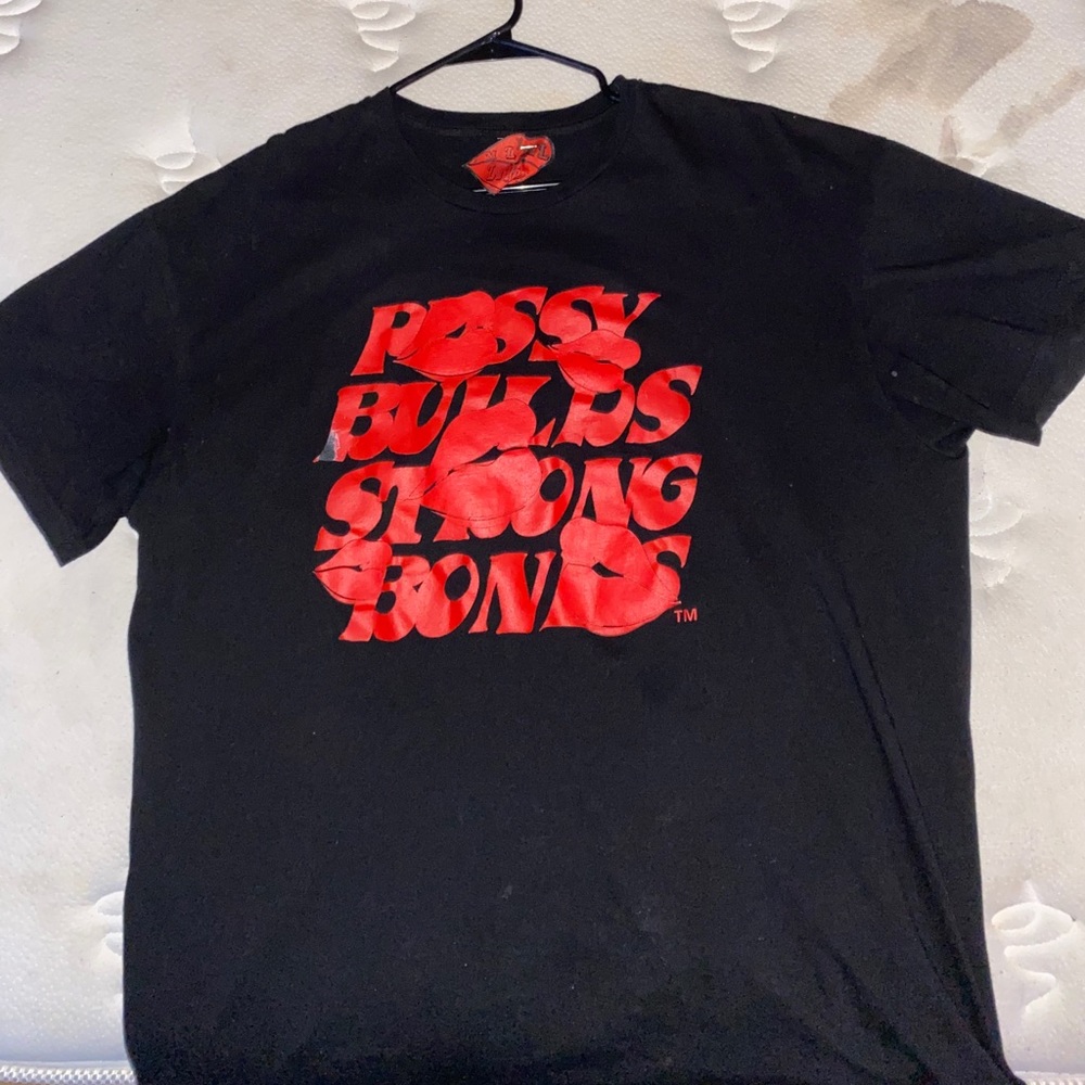 PBSB black and red shirt la ropa